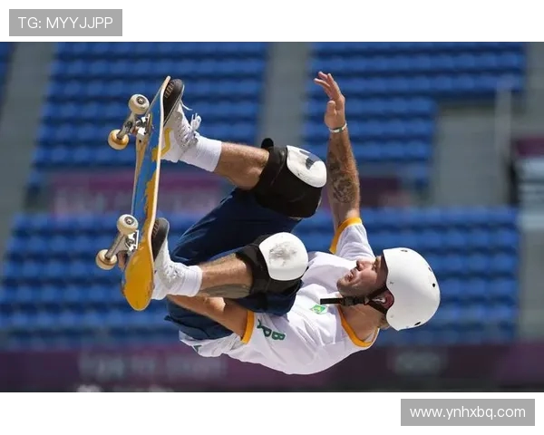 武汉滑板队与成都滑板队赛后复盘探讨灵活性与战术执行的差异分析 武汉滑板队与成都滑板队赛后复盘探讨灵活性与战术执行的差异分析