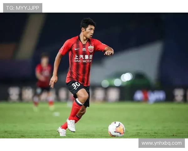 恩德里克的崛起之路:从青涩少年到足球界新星的成长历程