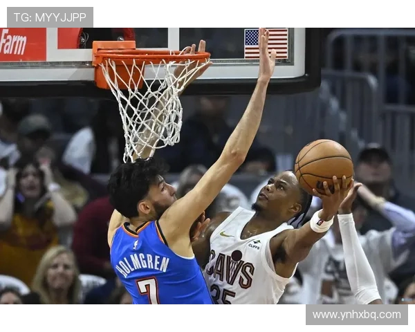 霍姆格伦复出首战贡献七次盖帽雷霆重建之路迈向新阶段