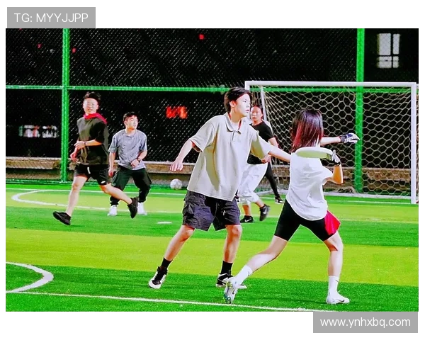 深圳飞盘队与重庆飞盘队赛后复盘分析两队状态与表现对比